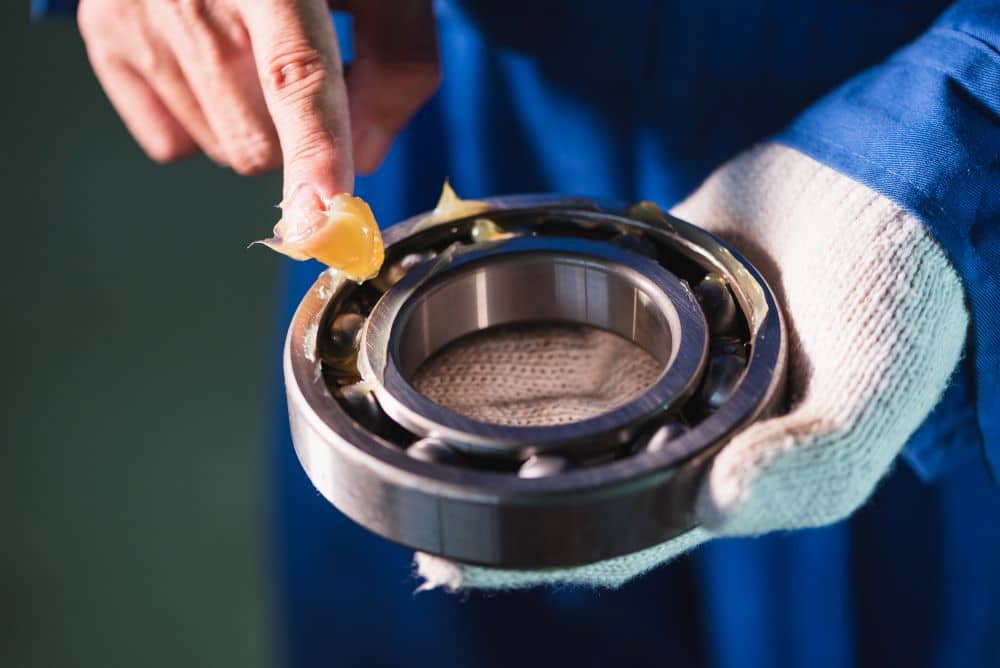 bearing manual greasing