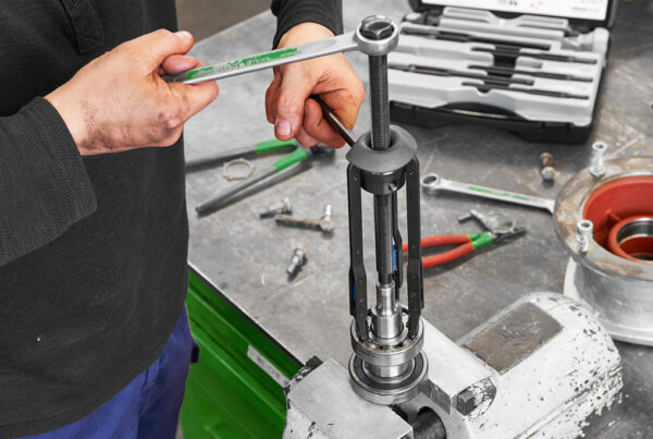 bearing puller